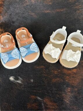 Carter's Girls Bow Sandals in White and Light Blue